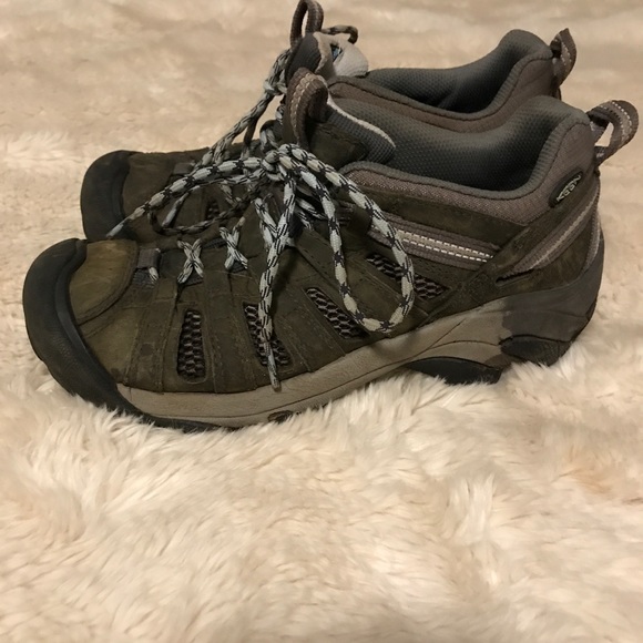 KEEN W’s Voyageur Hikers - Picture 4 of 8